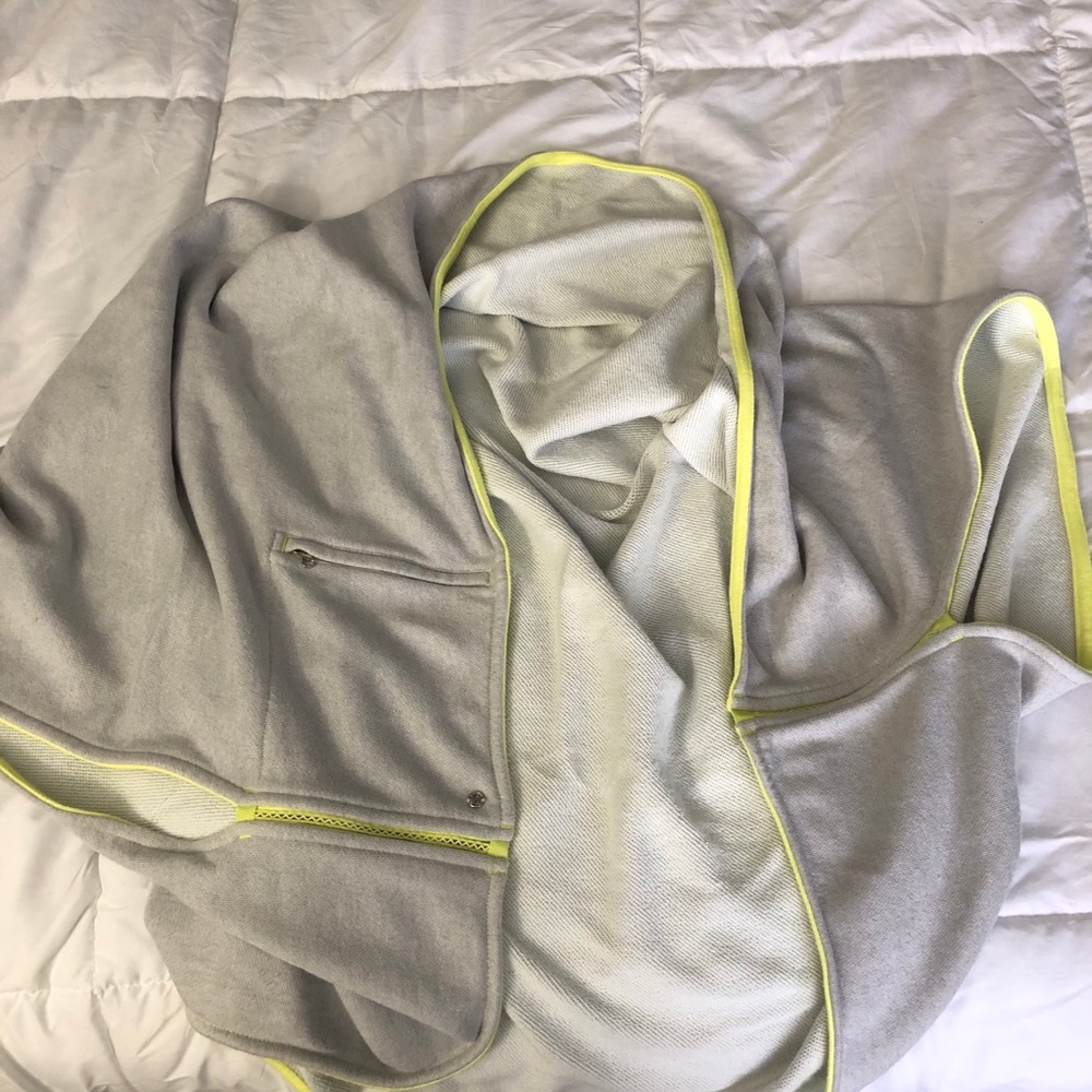 Lululemon blanket wrap